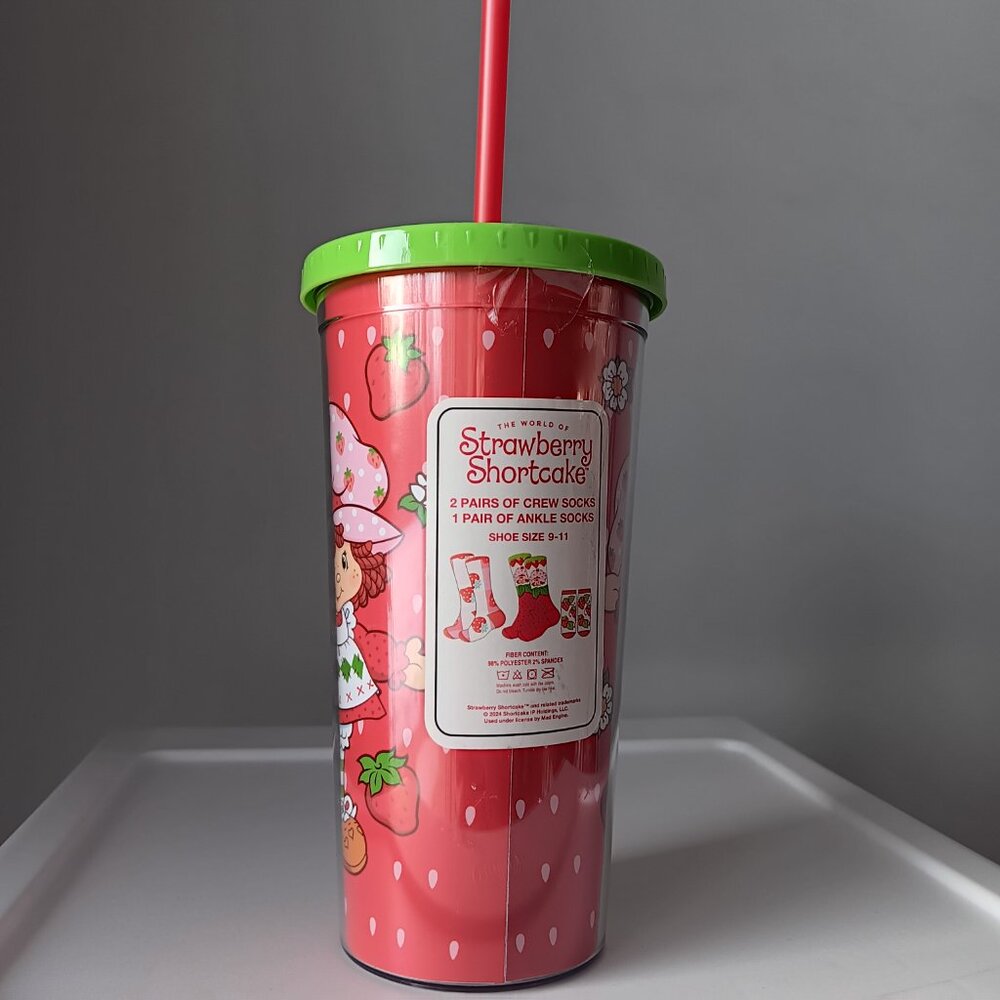 Strawberry Shortcake Socks 3 Pack & Lidded Tumbler Size 9-11 80's Red Green Gift